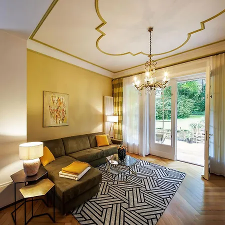 Villa Nussbaumer - Business-Und Ferienwohnung In Bester Lage Arnstadt Exterior foto
